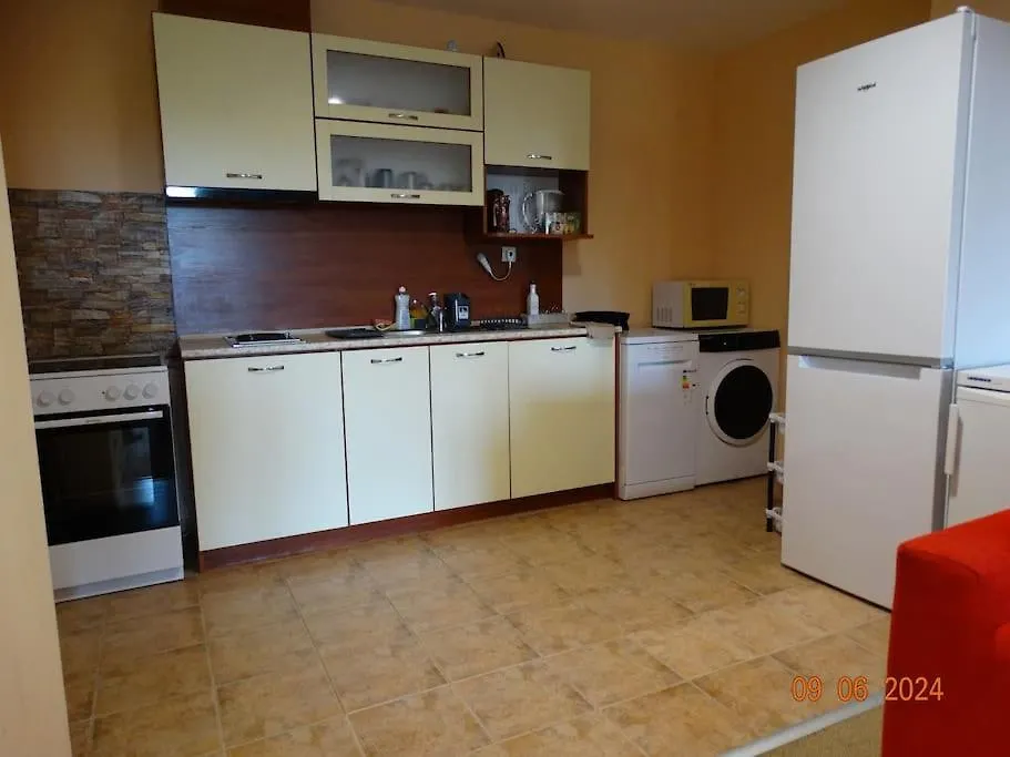 Golden Sands Flat 147
